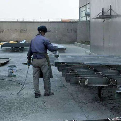  企業(yè)露天刷漆作業(yè)須注意  四川通報多起典型違法案例